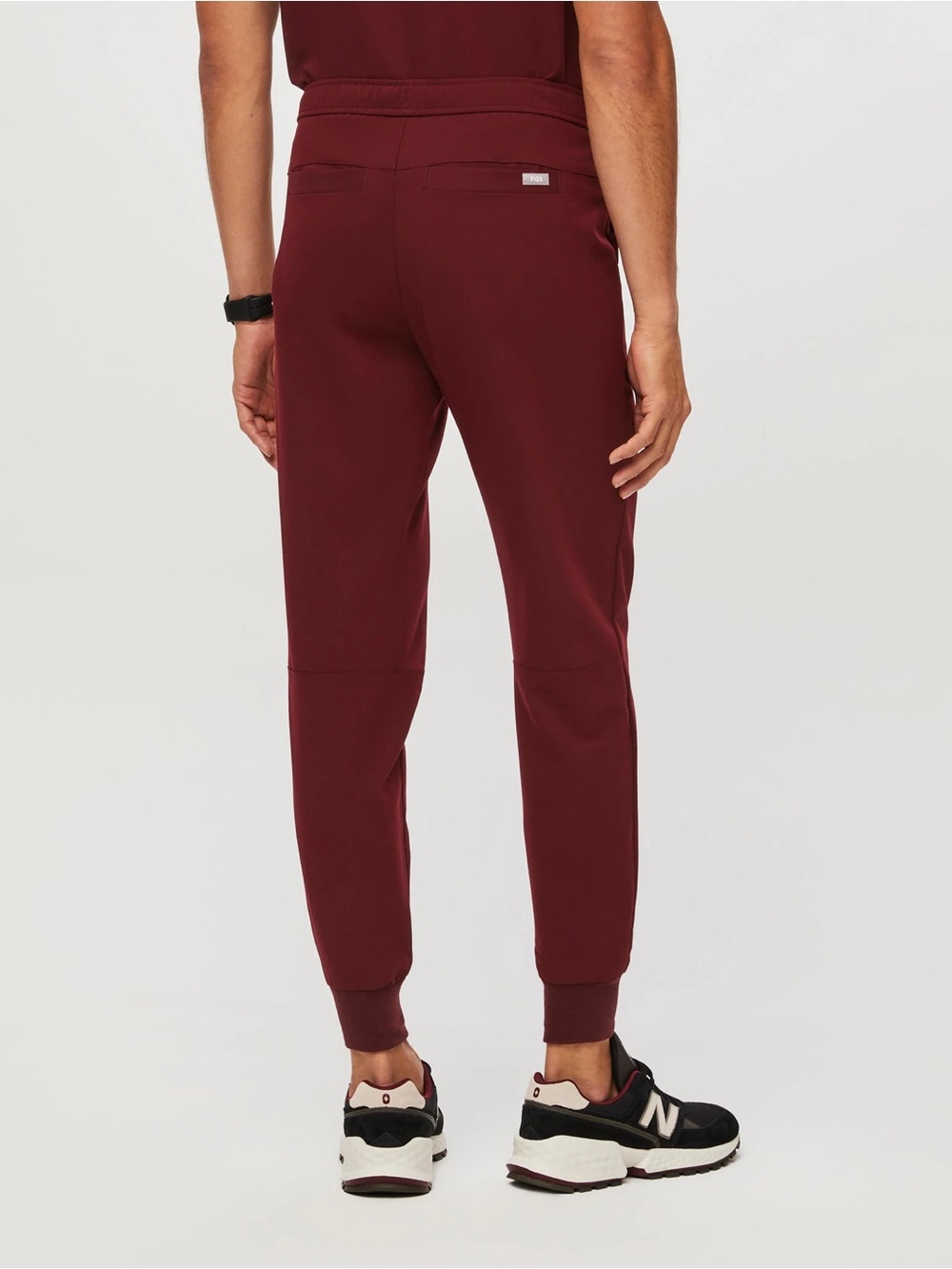 Figs Menโs Tansen Jogger Scrub Pants in Burgundy Size Medium Nursing Medical - Picture 3 of 9